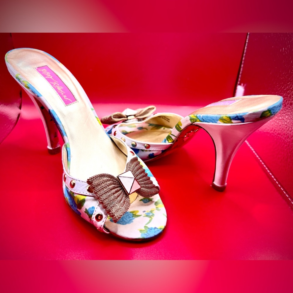 RARE Beautiful Betsey Johnson Casual Heels, 7M Good Preowned Vintage Condition - Picture 8 of 10